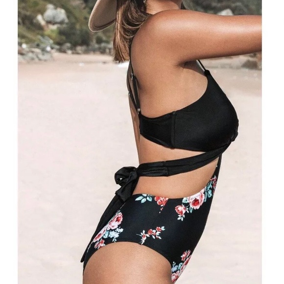 NWT CUPSHE Black Floral Wrap Cutout 1 Piece Bathing Suit Swimsuit Sz S Tie Back - Picture 4 of 14
